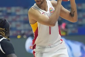 FB体育网站-集结日广厦男篮调整名单以备法甲，临场应变环节打磨，悬念犹存，阵容厚度经受考验的简单介绍